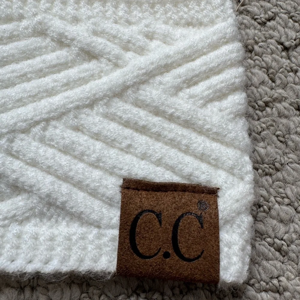 NWOT ear warmer headband - Picture 2 of 2